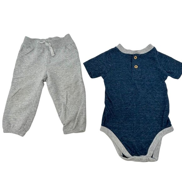 Boys,‎ Blue Jeans, Grey Sweatpants & 2 Bodysuits - Size 12 Month - Picture 4 of 12
